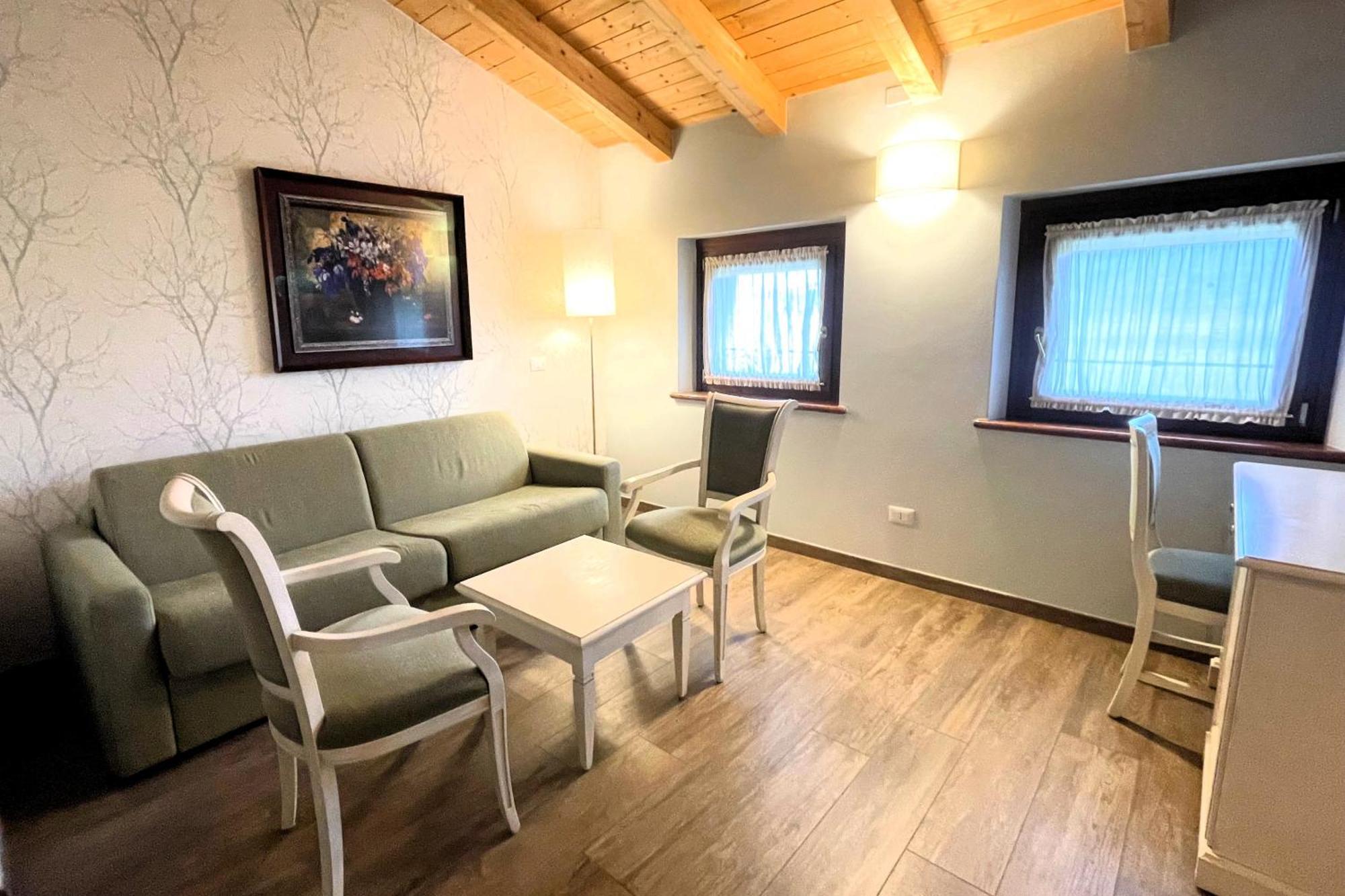 Borgo Romantico Green Relais Cavaion Veronese Room photo
